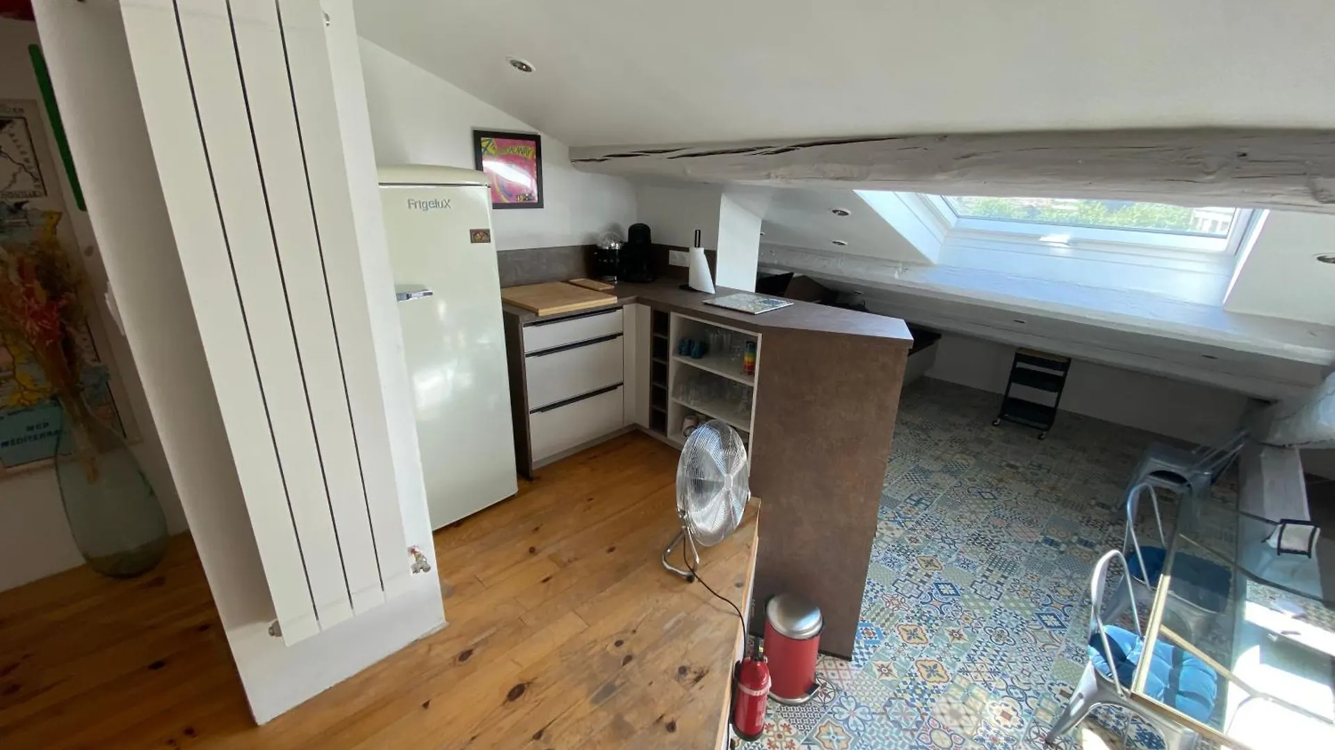شقة Appartement Atypique Sous Les Toits D'Avignon Au Coeur De L'Intra-Muros Avec Parking